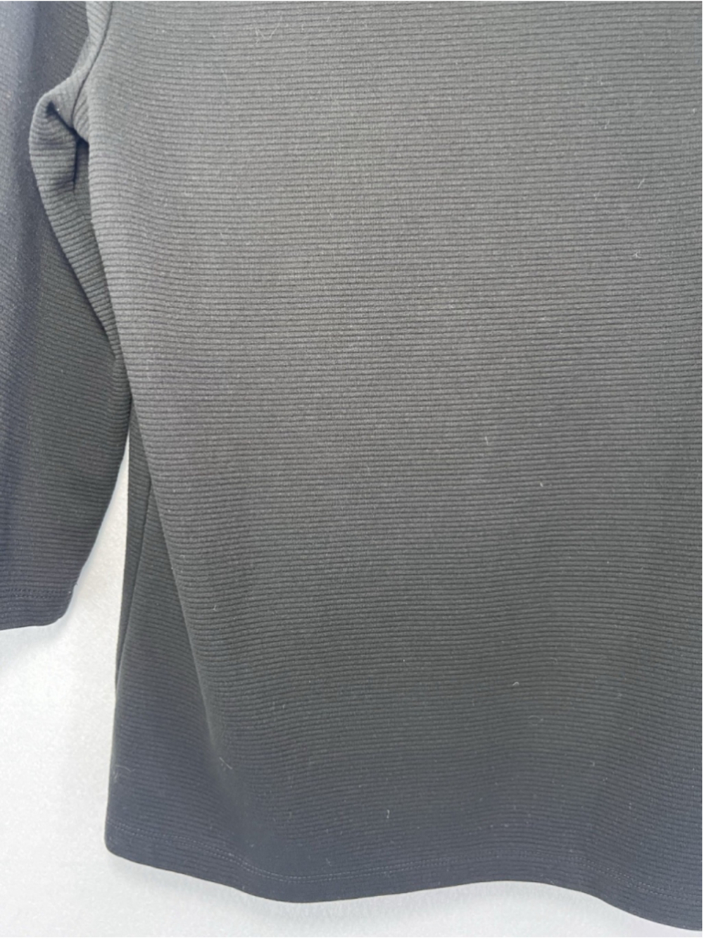 Ann Taylor Blouse Horizontal Texture Ribbed 3/4 Sleeves Black Woman’s PM - Picture 8 of 9